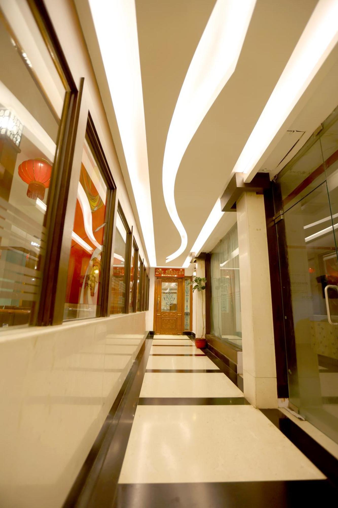 Breeze Residency Hotel