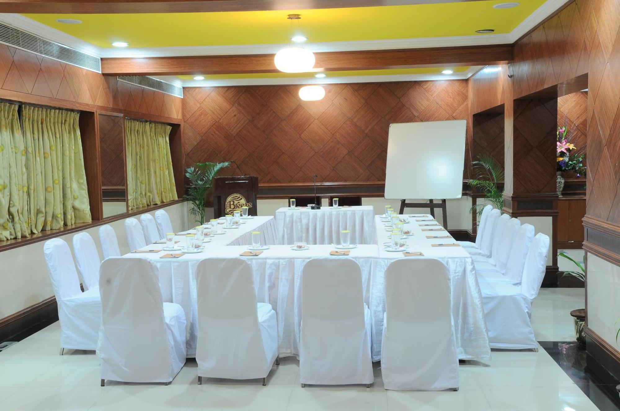 Breeze Residency Hotel